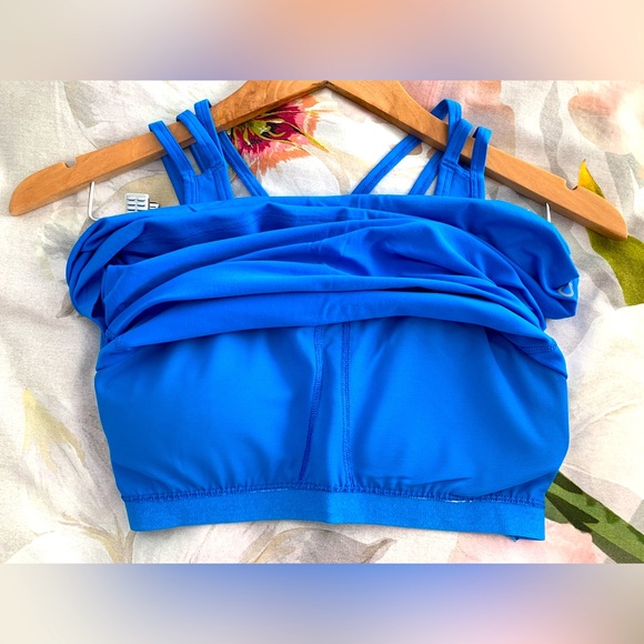 Like NEW! GAP FIT built-in bra 💙 blue strappy TANK TOP Size XS - Picture 3 of 6